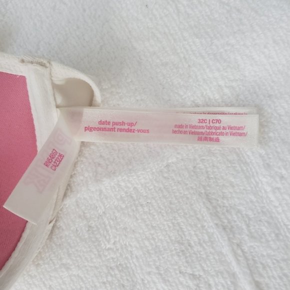 SOLD- Victoria's Secret Pink- Date Pushup Bra 32C - Picture 14 of 16
